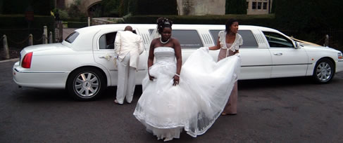 Tiffany Super Stretch Lincoln Limousine · White Limo